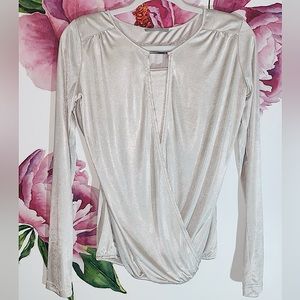 𝗧𝘂𝘇𝘇𝗶|𝐍𝐰𝐨𝐭|𝑮𝒐𝒍𝒅 𝑪𝒉𝒂𝒎𝒑𝒂𝒈𝒏𝒆, 𝑺𝒑𝒂𝒓𝒌𝒍𝒊𝒏𝒈 𝑩𝒍𝒐𝒖𝒔𝒆